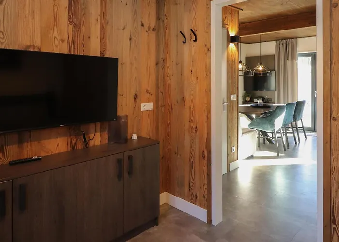 2 Bedroom Beautiful In Afritz Am Dom wakacyjny